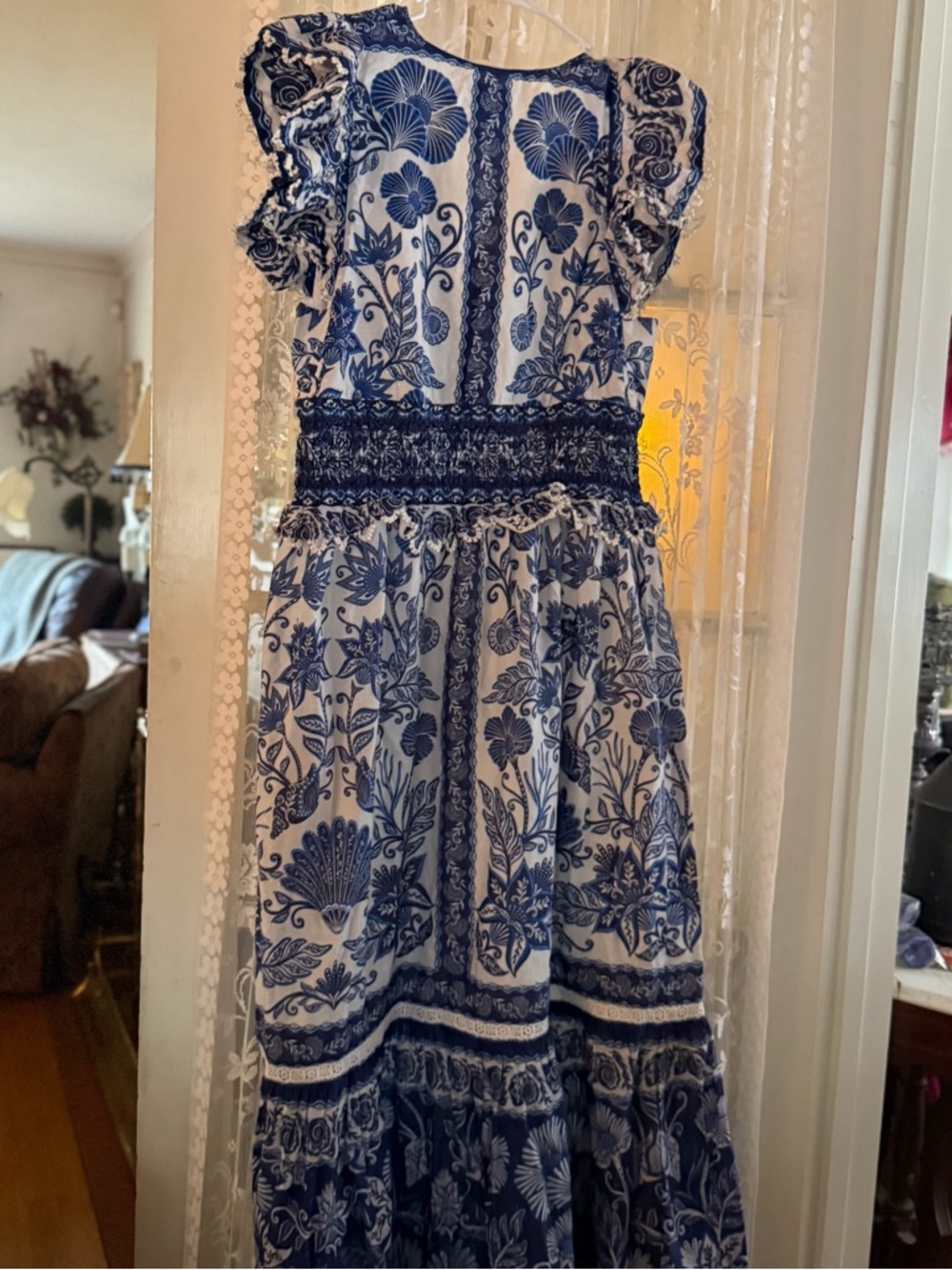 FARM Rio Shell Garden Floral Cotton V-Neck Maxi Dress - Picture 5 of 6